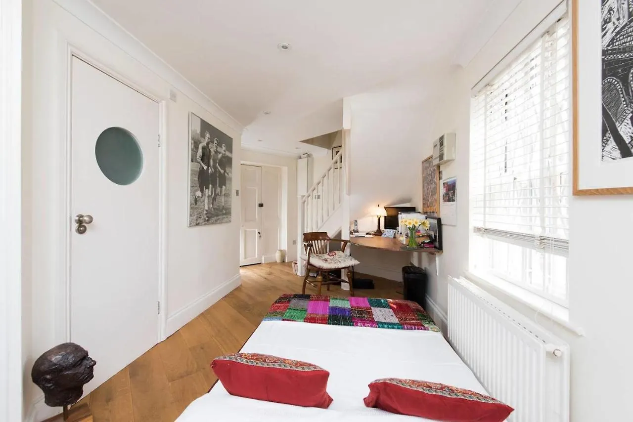 Lovely 2 Bedroom Family Home Near Tower Bridge London