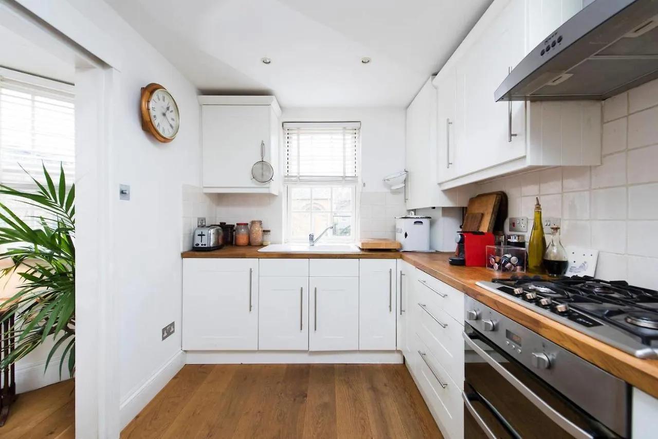 Lovely 2 Bedroom Family Home Near Tower Bridge London Semesterbostad