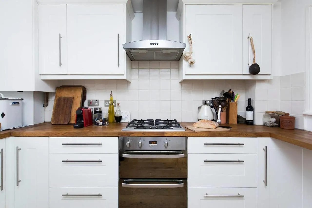 Holiday home Lovely 2 Bedroom Family Home Near Tower Bridge London United Kingdom